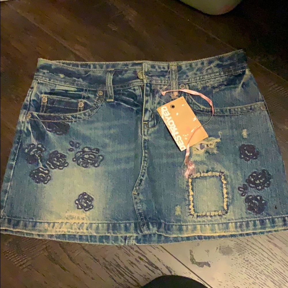 American Eagle nwt destroyed denim mini skirt